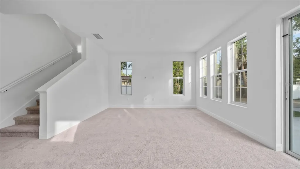 1156 37th Avenue N St Petersburg FL 33713