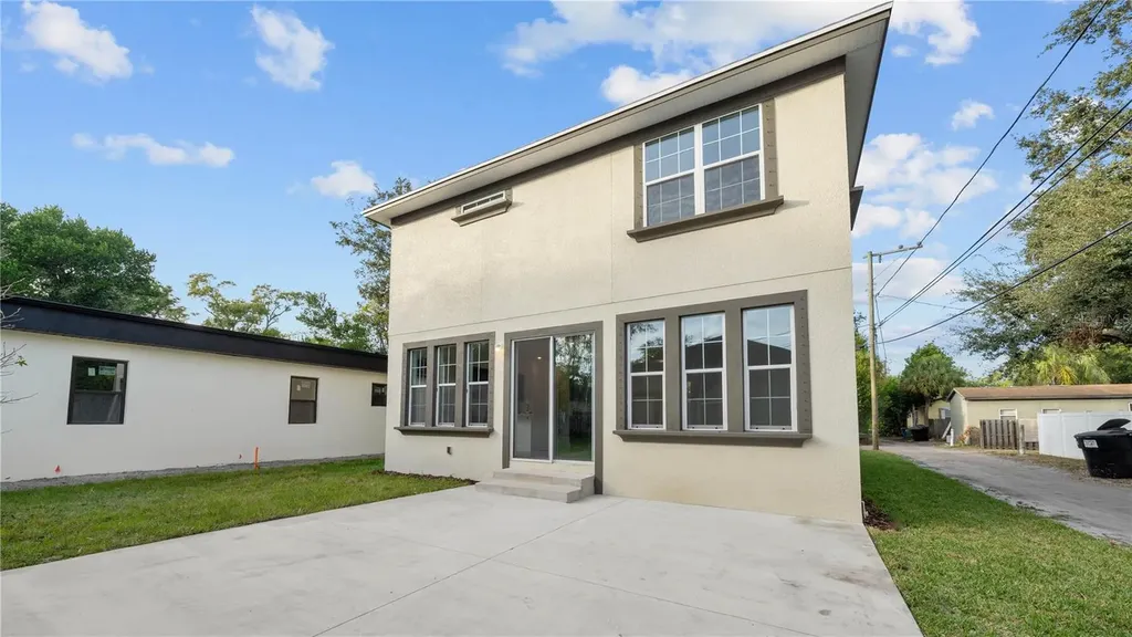 1156 37th Avenue N St Petersburg FL 33713