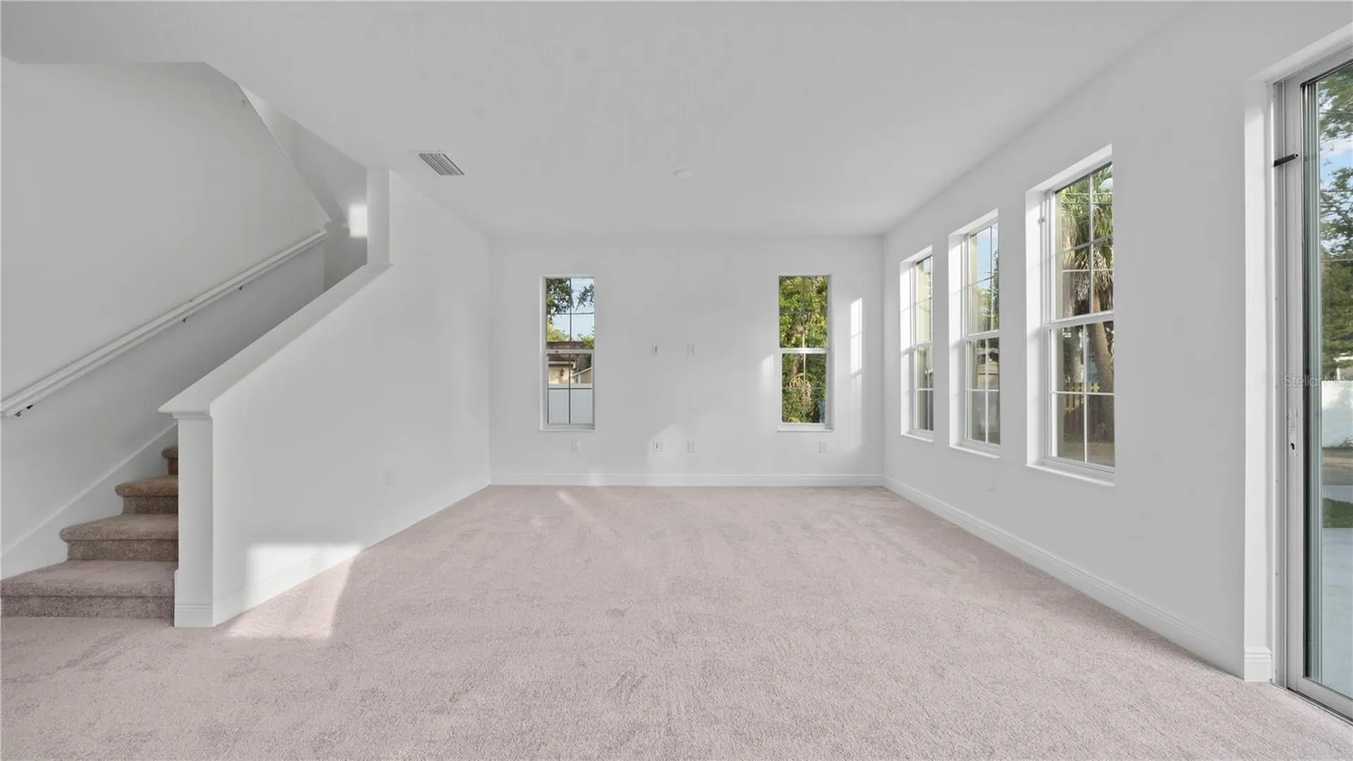 1156 37th Avenue N St Petersburg FL 33713