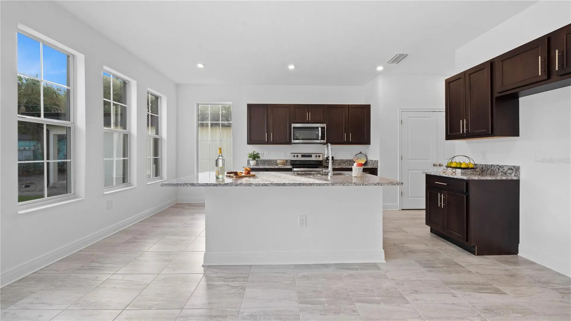 1156 37th Avenue N St Petersburg FL 33713