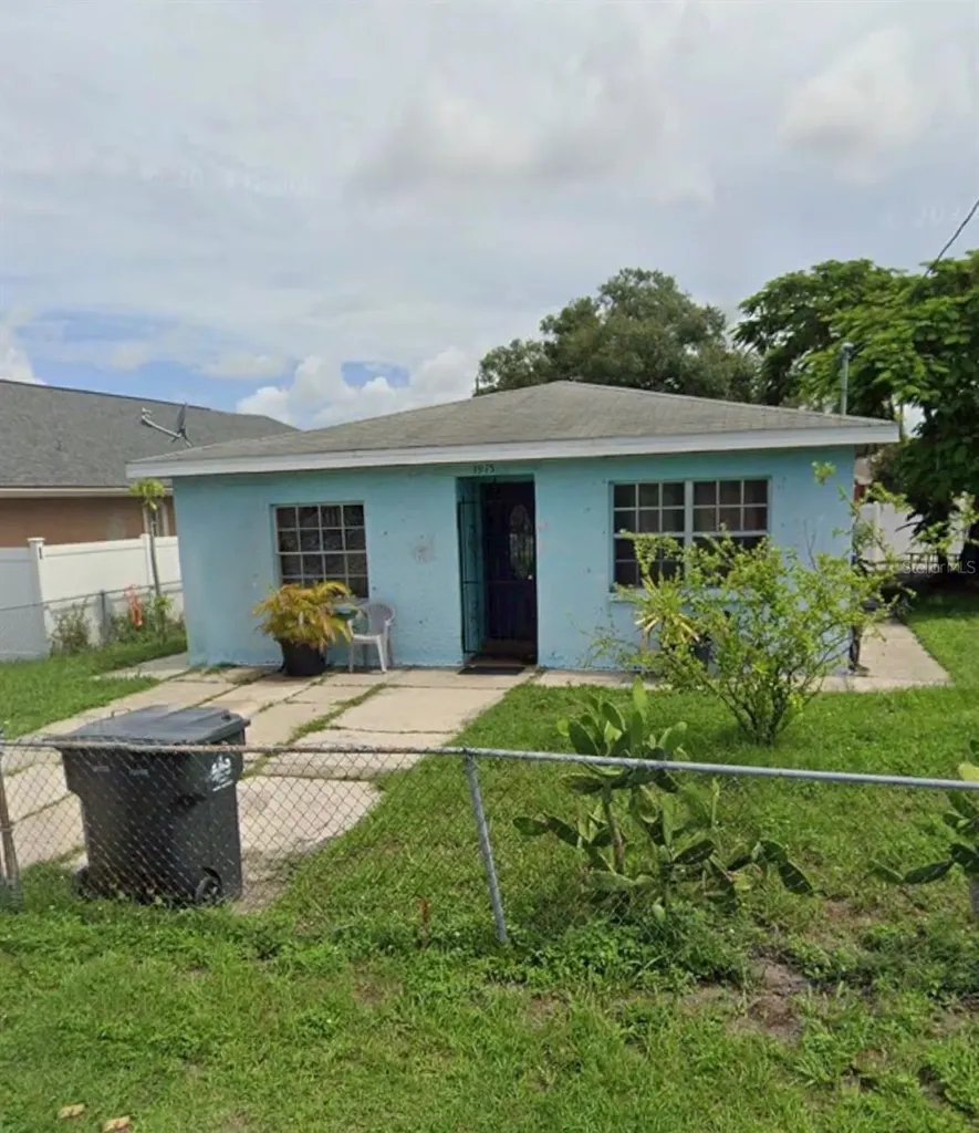 3915 W Broad Street Tampa FL 33614