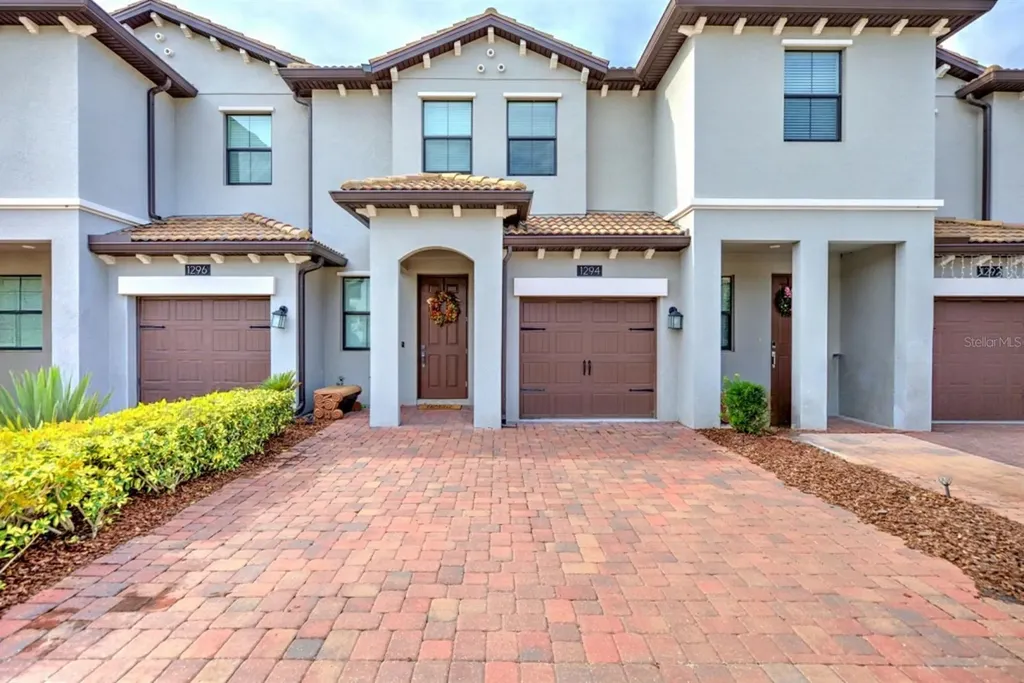 1294 Royal St George Boulevard Davenport FL 33896