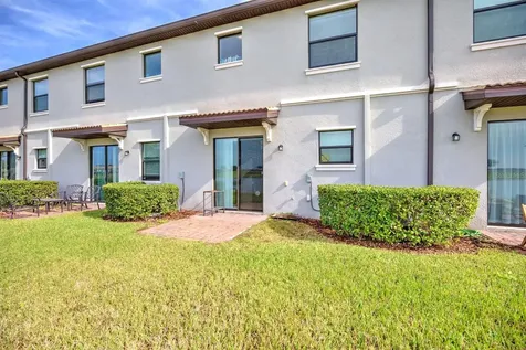 1294 Royal St George Boulevard Davenport FL 33896