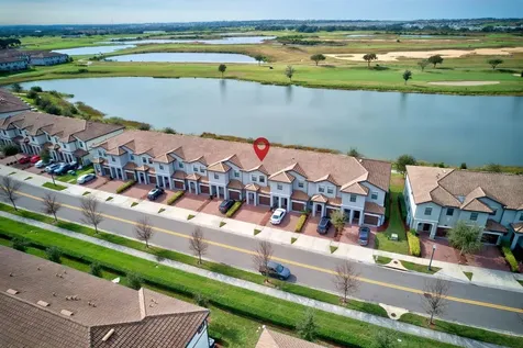 1294 Royal St George Boulevard Davenport FL 33896