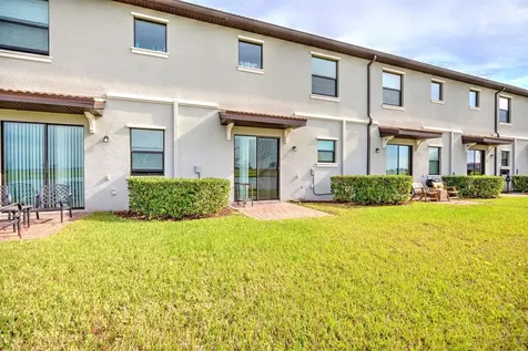 1294 Royal St George Boulevard Davenport FL 33896