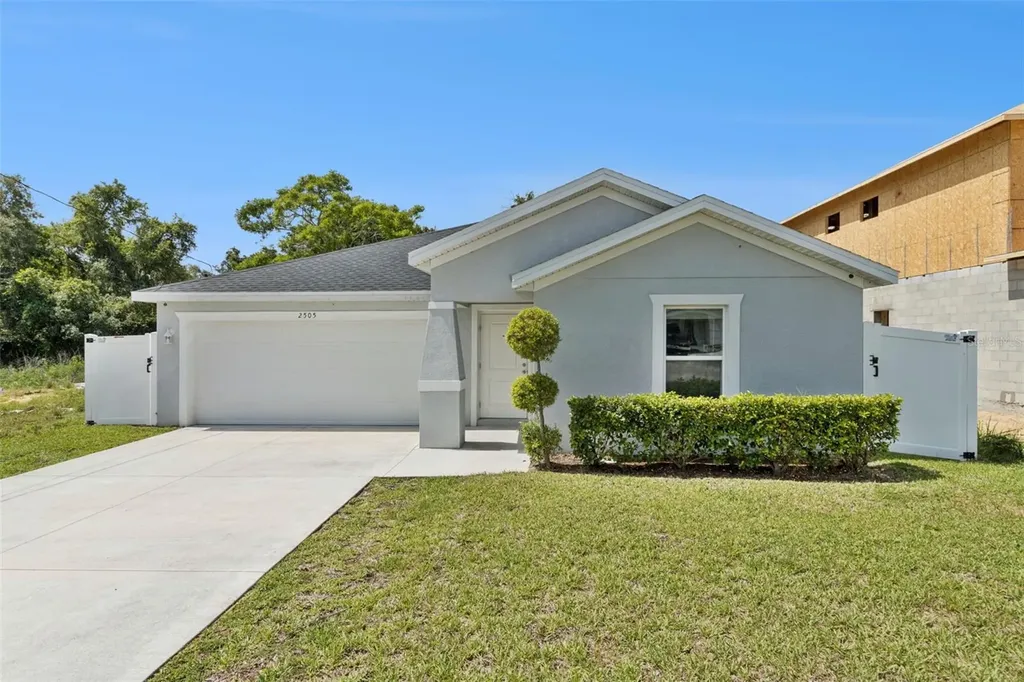 2505 Baker Avenue E Haines City FL 33844