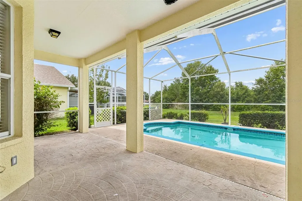 1531 Canoe Drive Lutz FL 33559