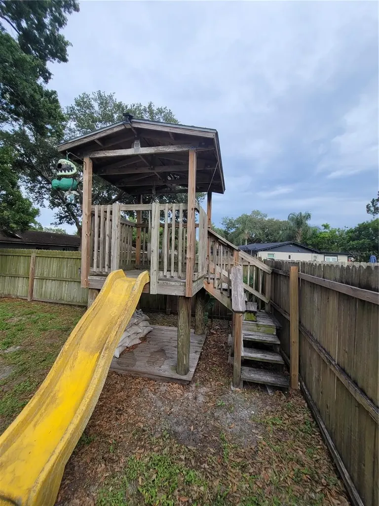 10061 61st Way N Pinellas Park FL 33782
