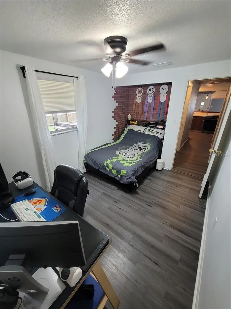 10061 61st Way N Pinellas Park FL 33782
