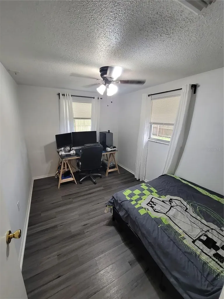 10061 61st Way N Pinellas Park FL 33782