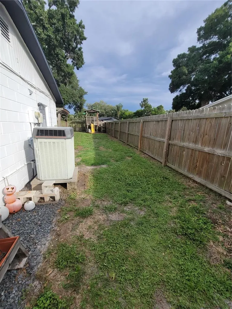 10061 61st Way N Pinellas Park FL 33782
