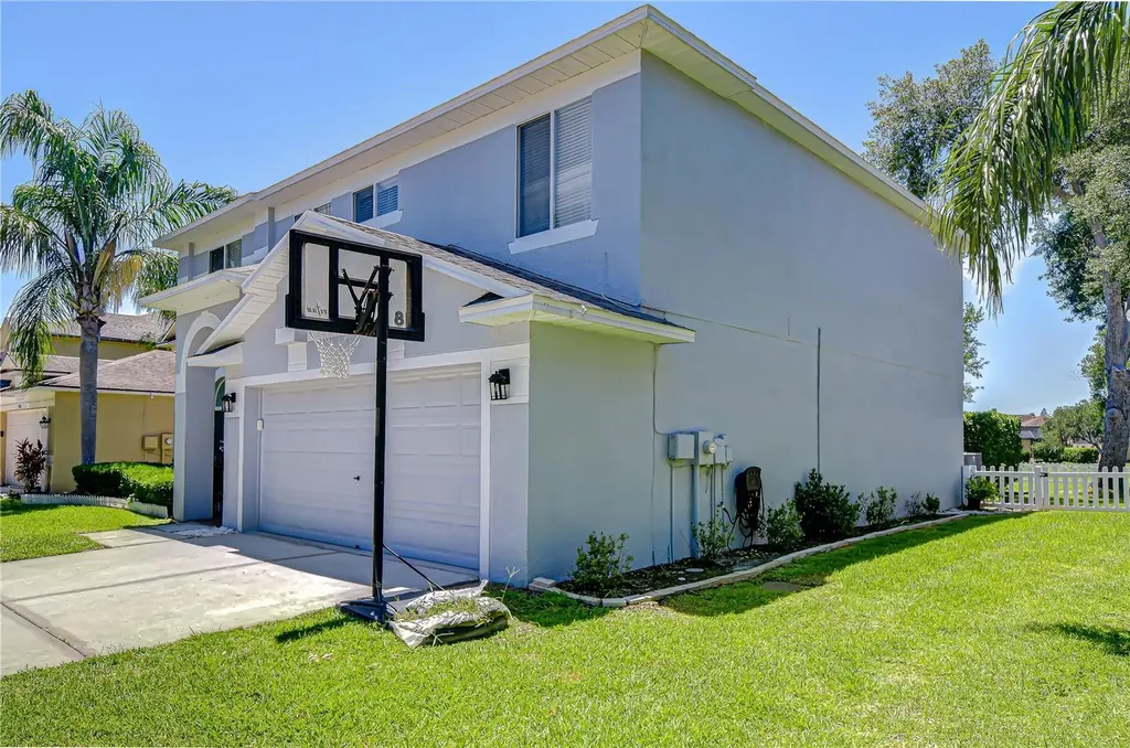 19312 Sea Mist Lane Lutz FL 33558