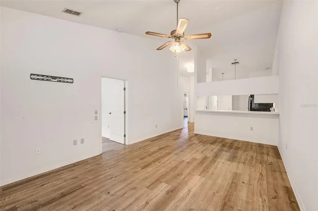 39650 Us Highway 19 N Tarpon Springs FL 34689
