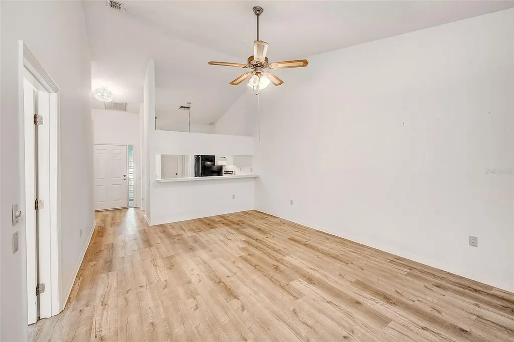 39650 Us Highway 19 N Tarpon Springs FL 34689