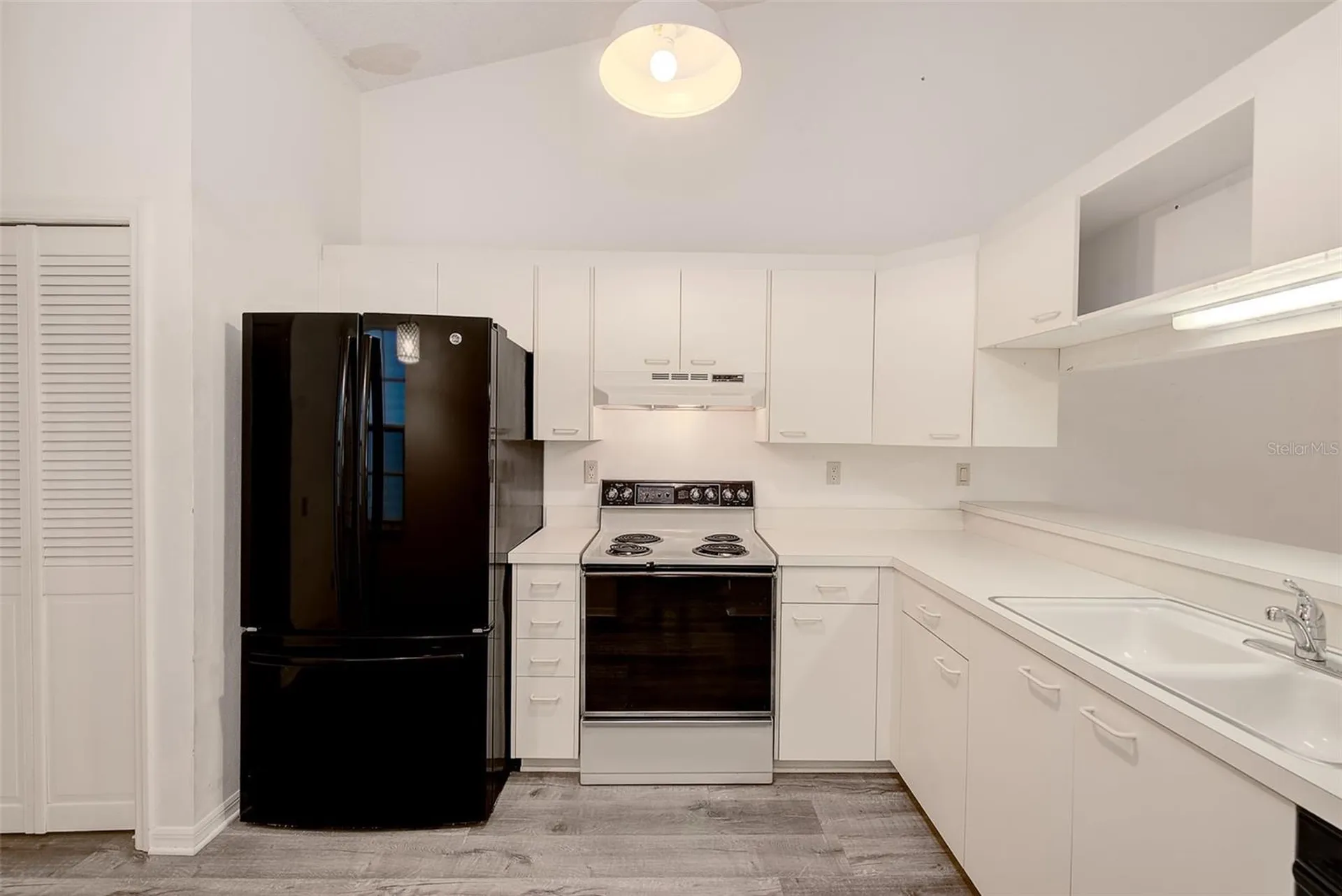 39650 Us Highway 19 N Tarpon Springs FL 34689