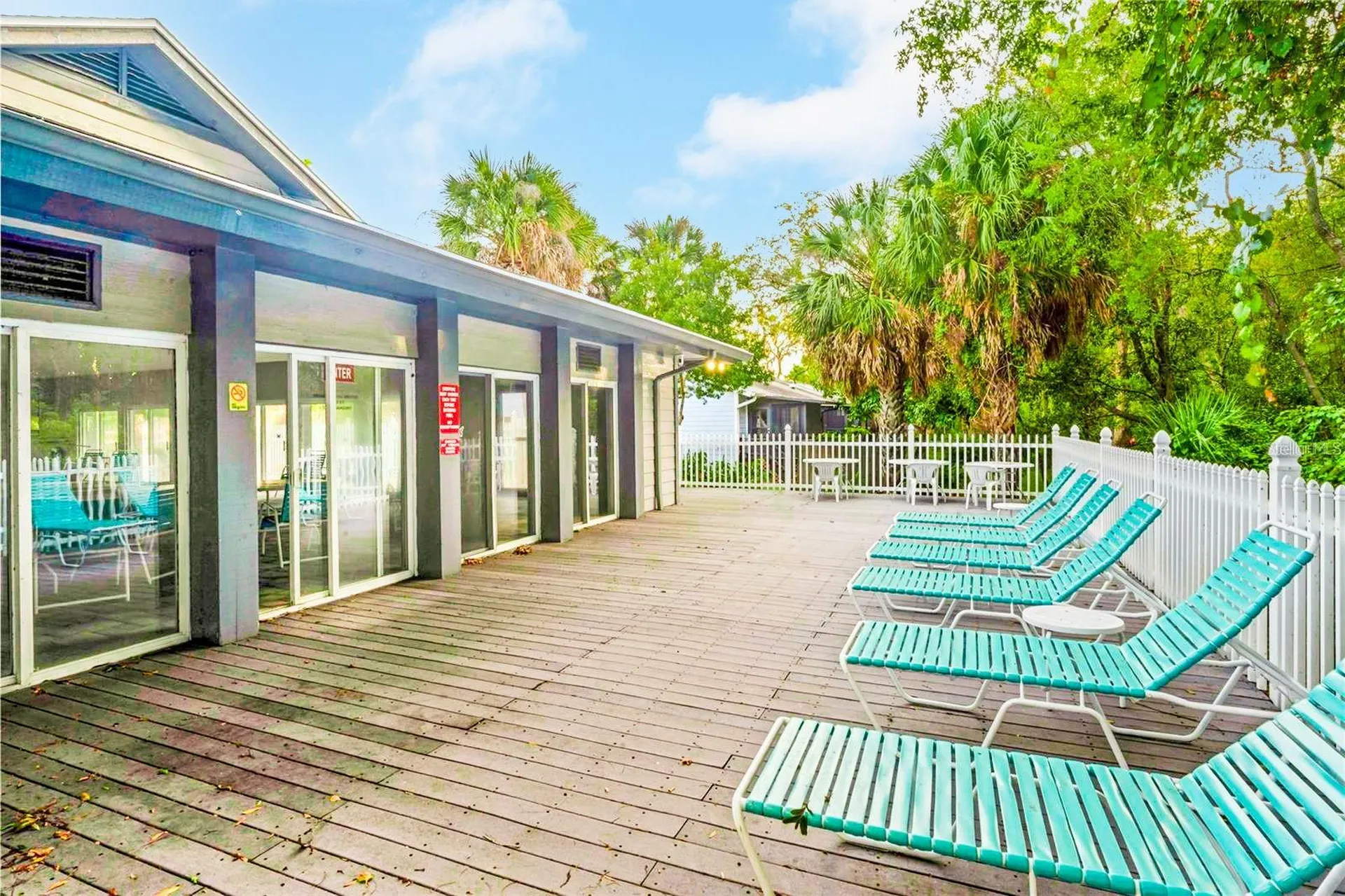 39650 Us Highway 19 N Tarpon Springs FL 34689