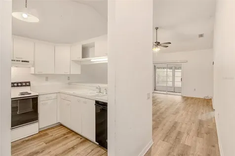 39650 Us Highway 19 N Tarpon Springs FL 34689