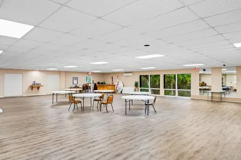 39650 Us Highway 19 N Tarpon Springs FL 34689