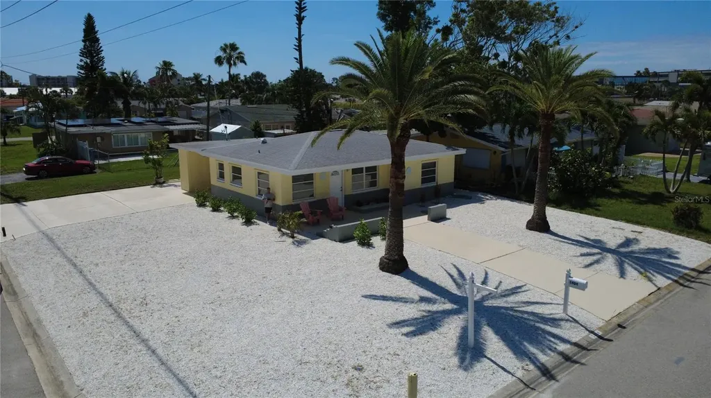 1404 Corey Way S South Pasadena FL 33707