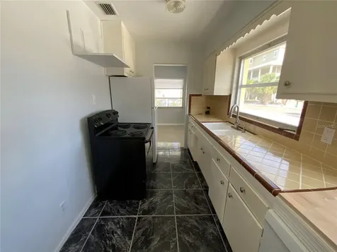 1404 Corey Way S South Pasadena FL 33707
