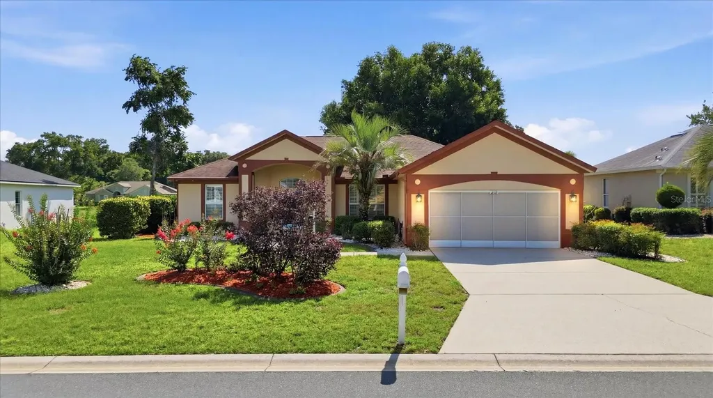 168 W Romany Loop Beverly Hills FL 34465