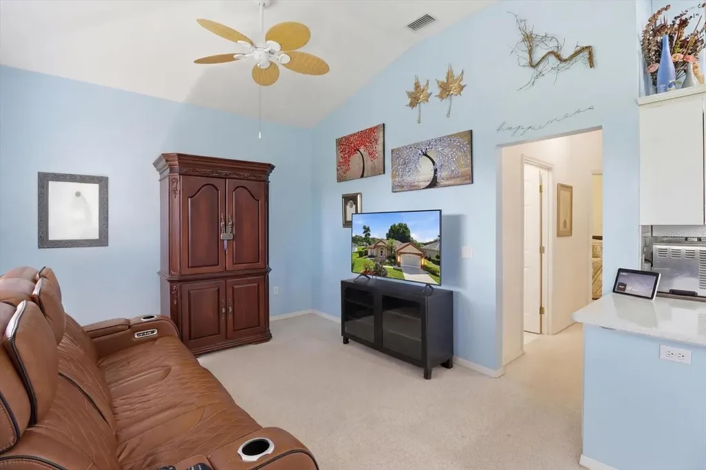 168 W Romany Loop Beverly Hills FL 34465