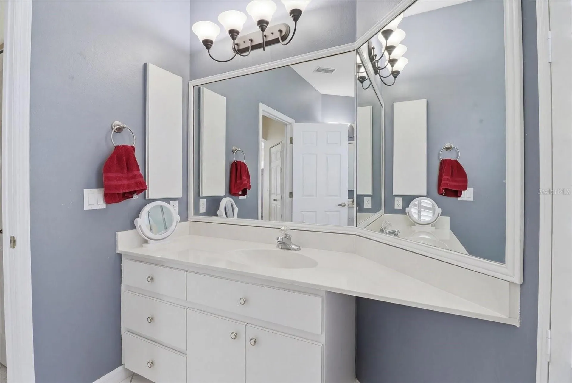 168 W Romany Loop Beverly Hills FL 34465