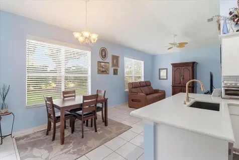 168 W Romany Loop Beverly Hills FL 34465