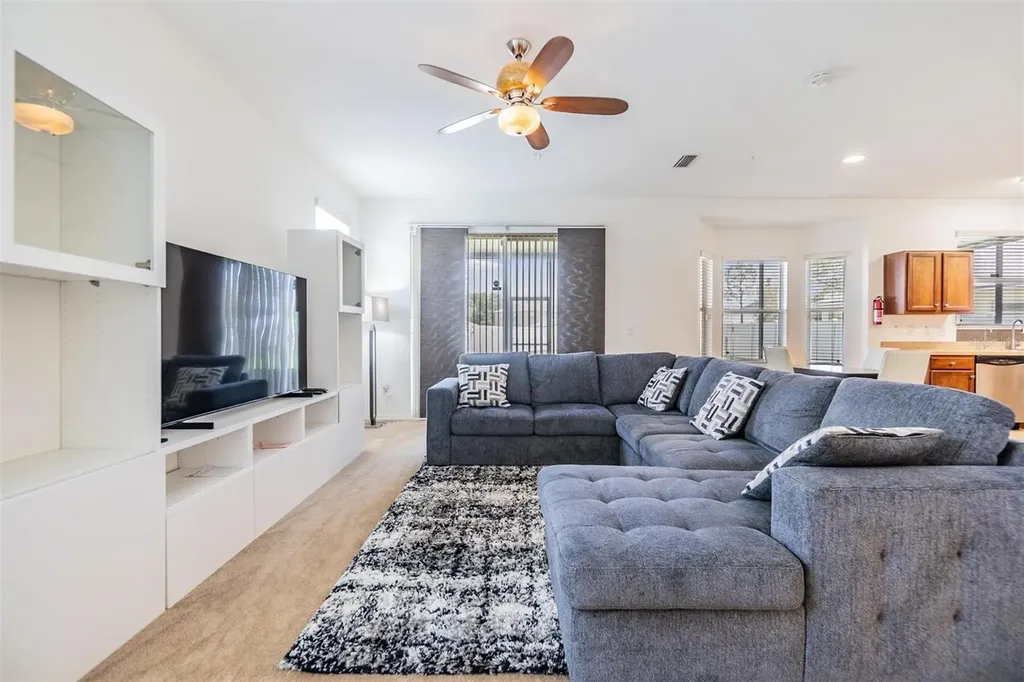 8219 Canterbury Lake Boulevard Tampa FL 33619