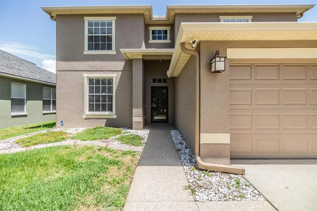8219 Canterbury Lake Boulevard Tampa FL 33619