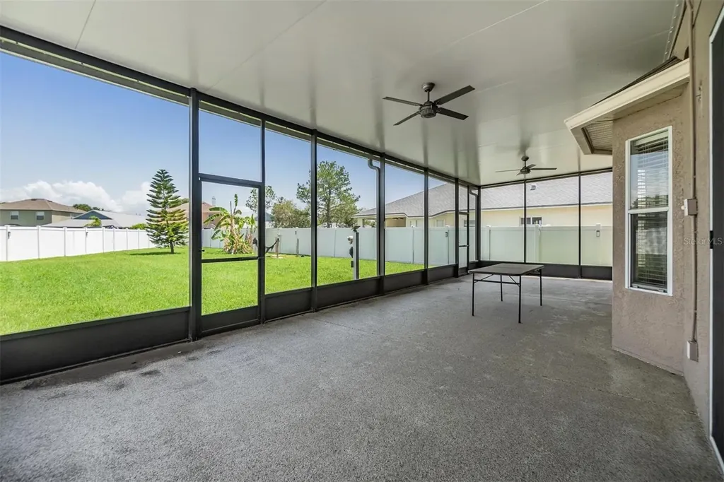 8219 Canterbury Lake Boulevard Tampa FL 33619