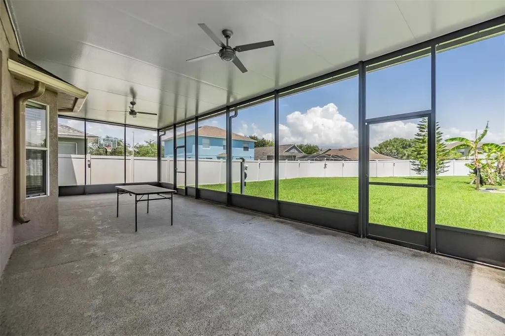 8219 Canterbury Lake Boulevard Tampa FL 33619