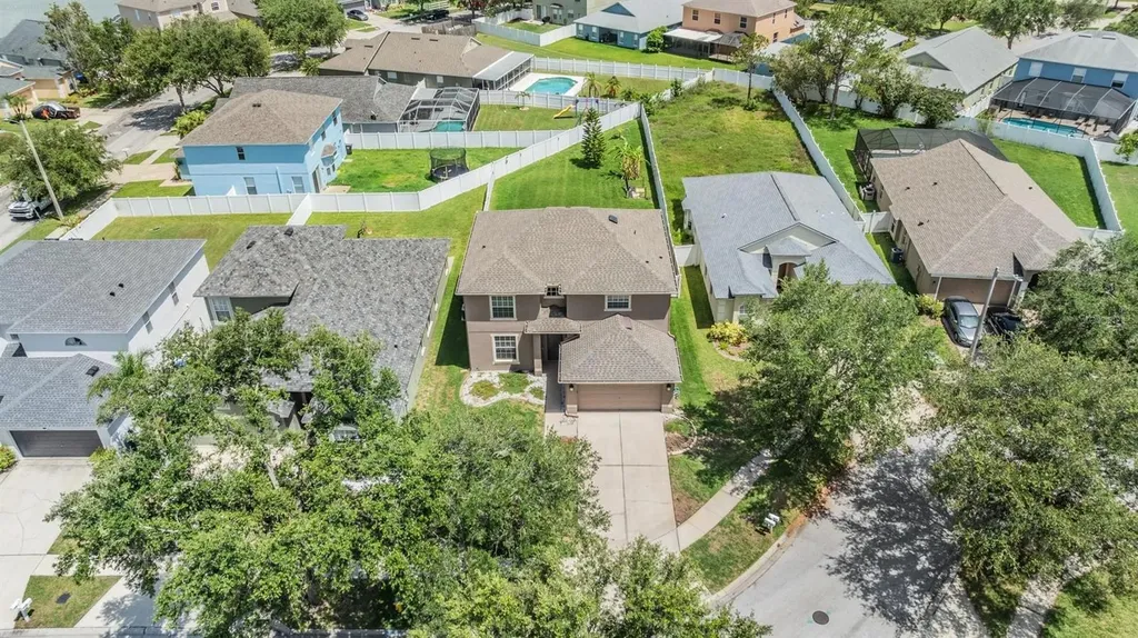 8219 Canterbury Lake Boulevard Tampa FL 33619