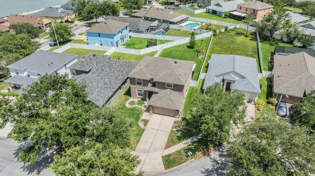 8219 Canterbury Lake Boulevard Tampa FL 33619