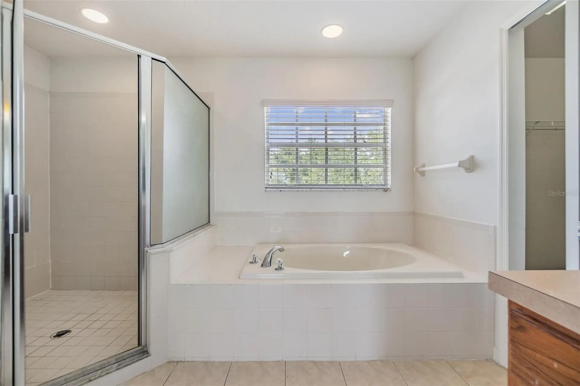 8219 Canterbury Lake Boulevard Tampa FL 33619
