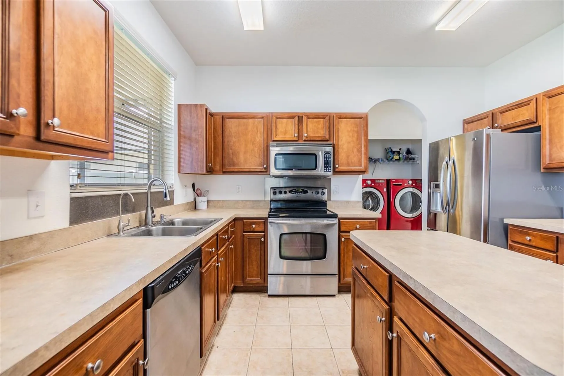 8219 Canterbury Lake Boulevard Tampa FL 33619