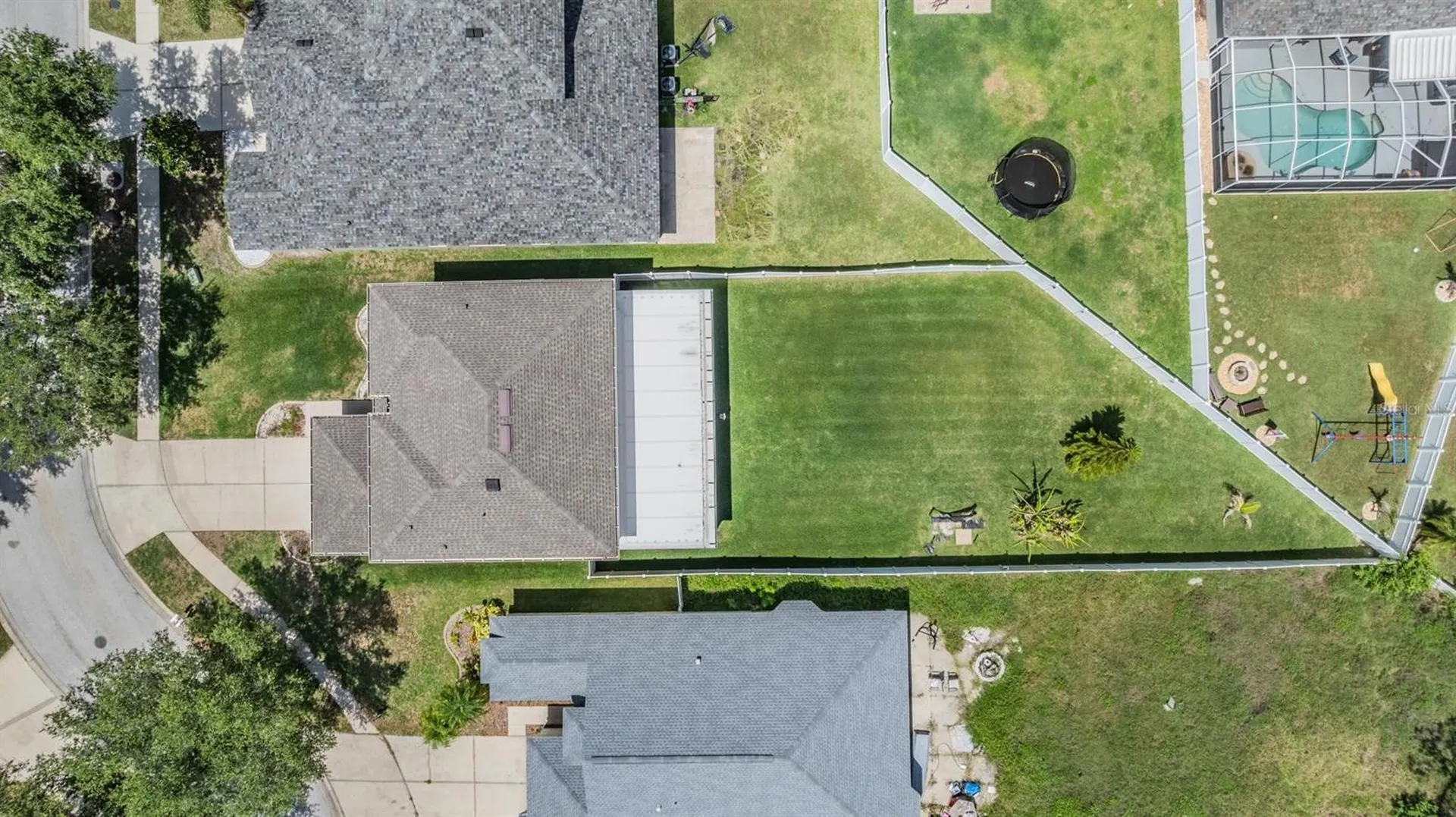 8219 Canterbury Lake Boulevard Tampa FL 33619