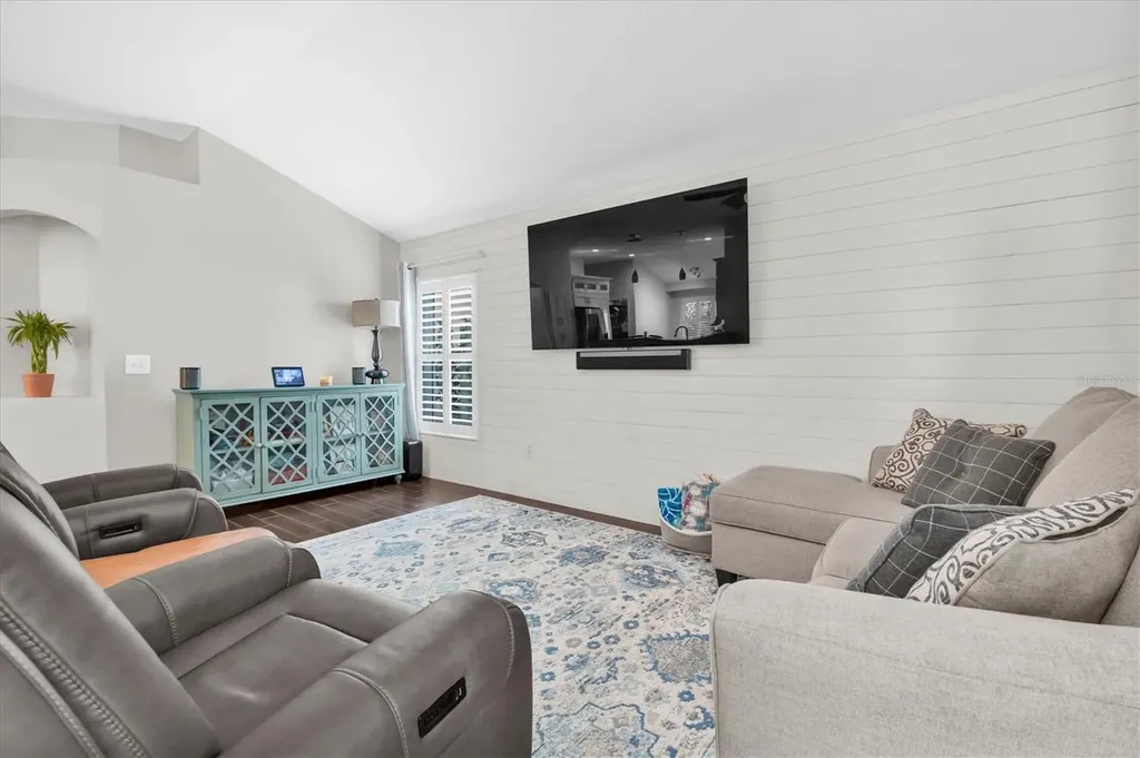 10232 Woodford Bridge Street Tampa FL 33626