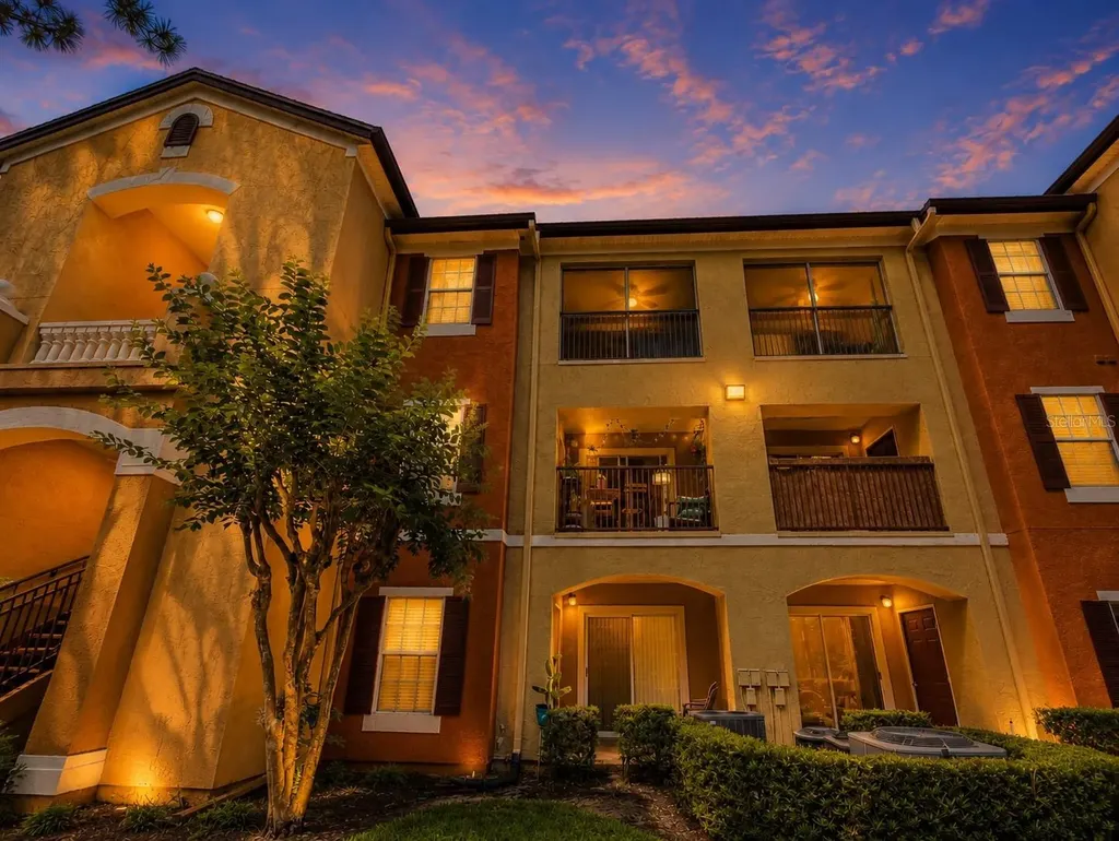802 Crest Pines Drive Orlando FL 32828
