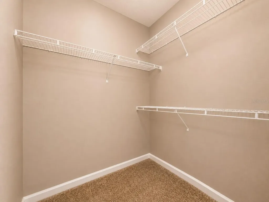 802 Crest Pines Drive Orlando FL 32828