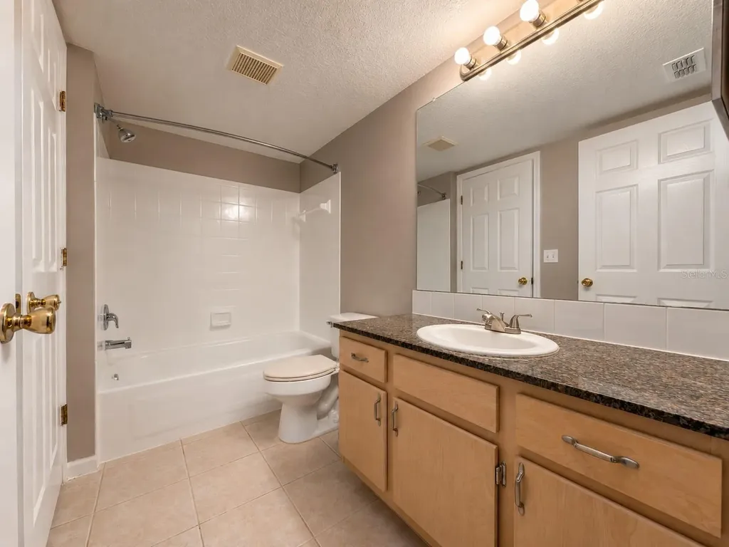 802 Crest Pines Drive Orlando FL 32828