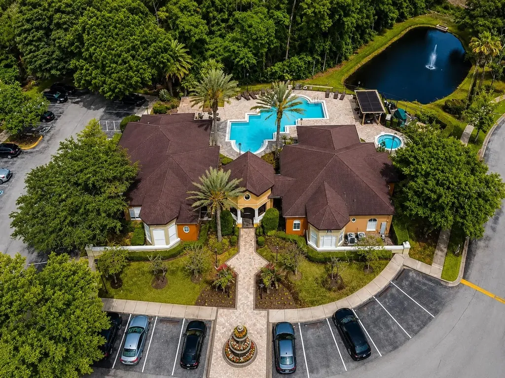 802 Crest Pines Drive Orlando FL 32828
