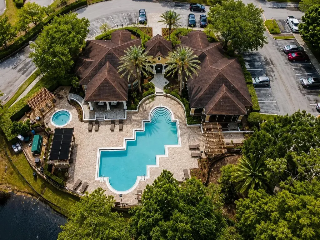 802 Crest Pines Drive Orlando FL 32828