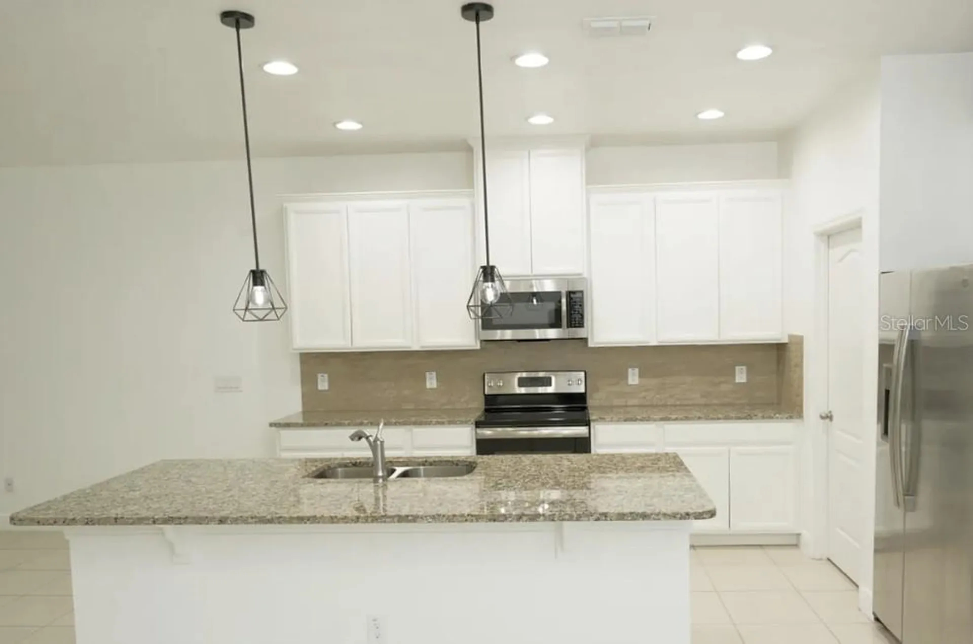81 Mayo Court Oviedo FL 32765