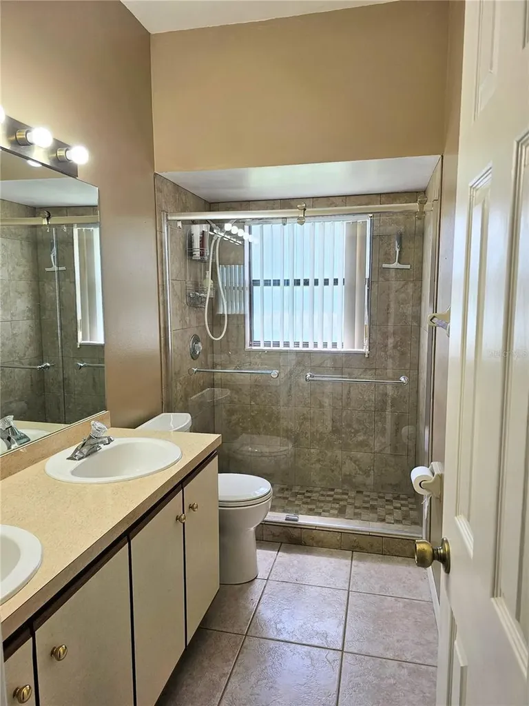 1850 Chaucer Way Kissimmee FL 34744