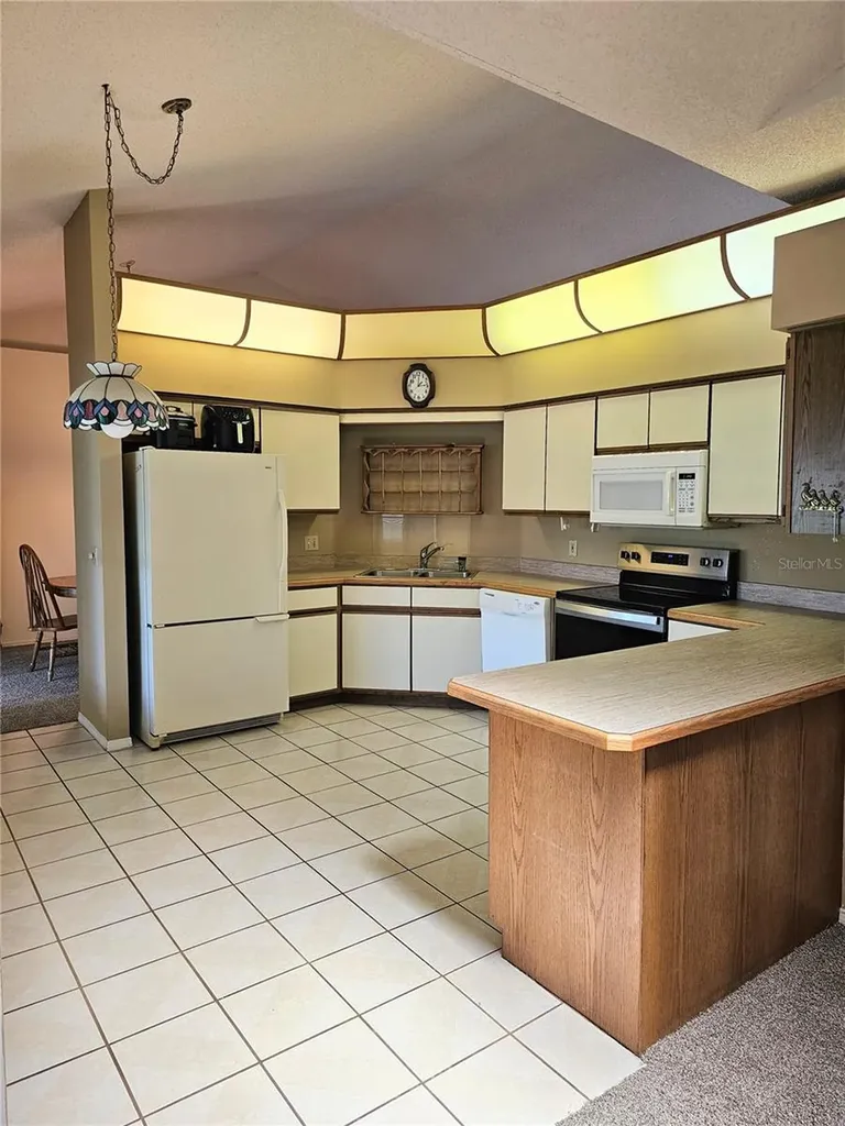 1850 Chaucer Way Kissimmee FL 34744
