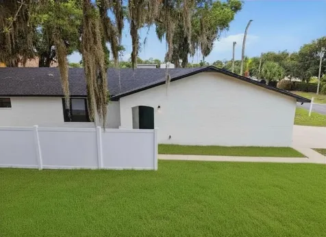 107 S High Street Lake Mary FL 32746