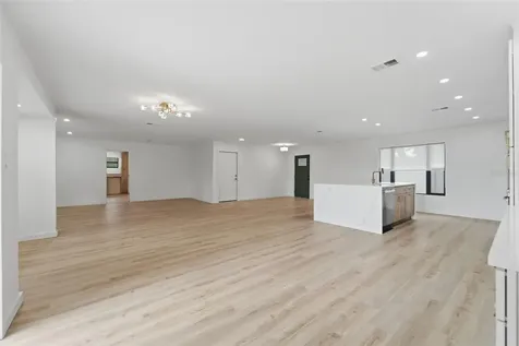 107 S High Street Lake Mary FL 32746