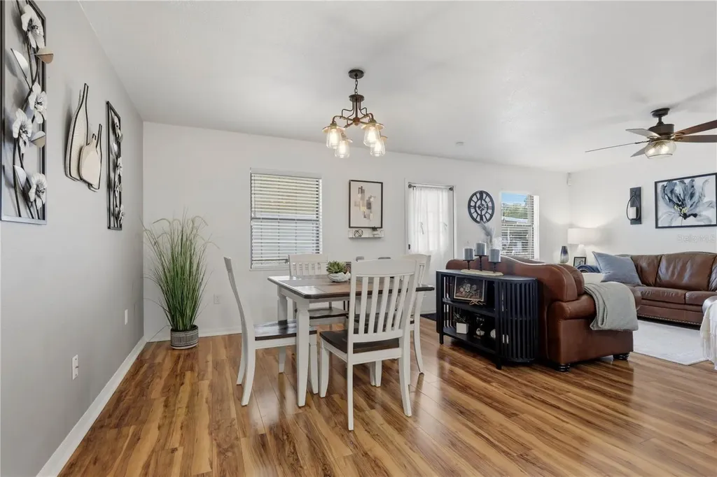 1381 Cr 446a Lake Panasoffkee FL 33538