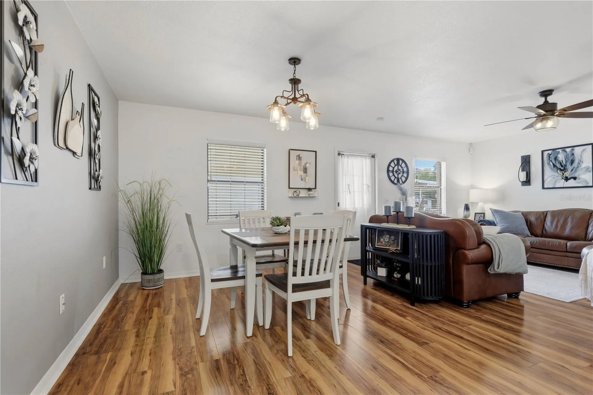 1381 Cr 446a Lake Panasoffkee FL 33538